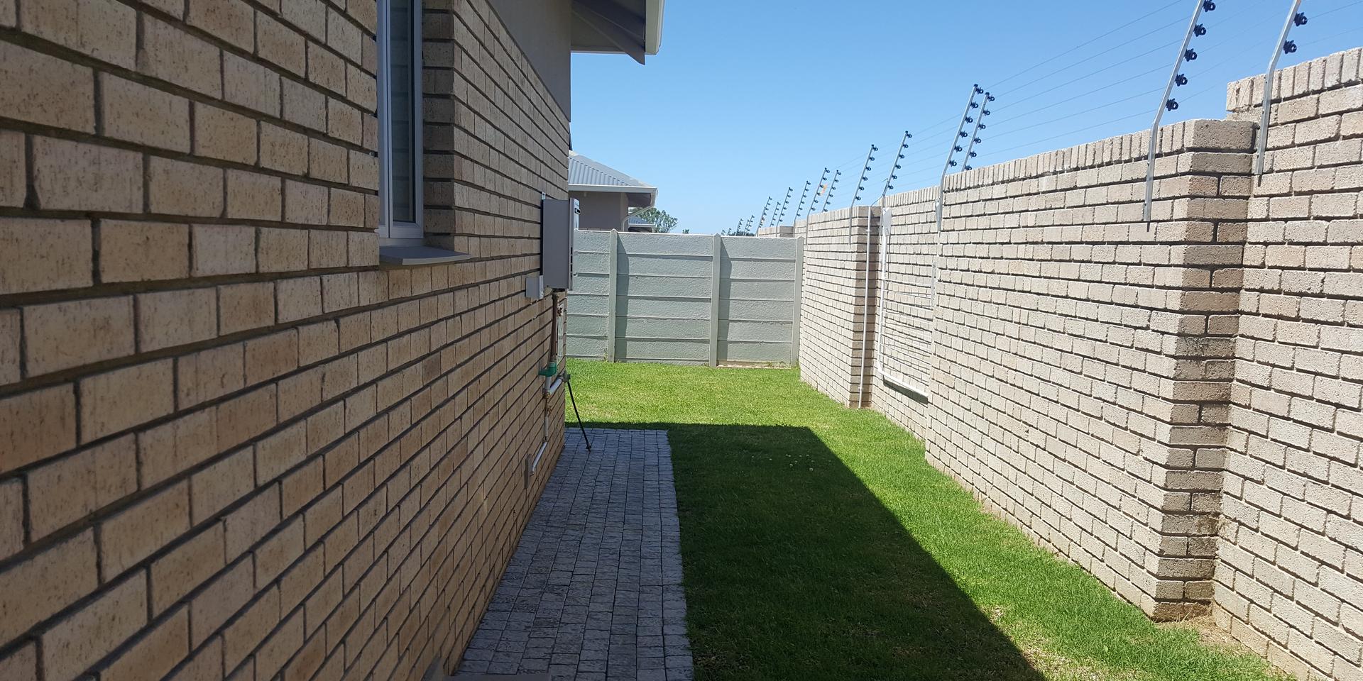 Image 3 of 6
