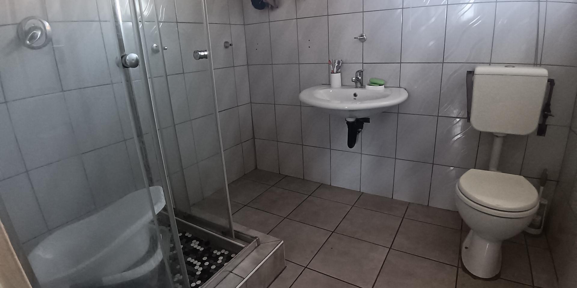 Image 3 of 5