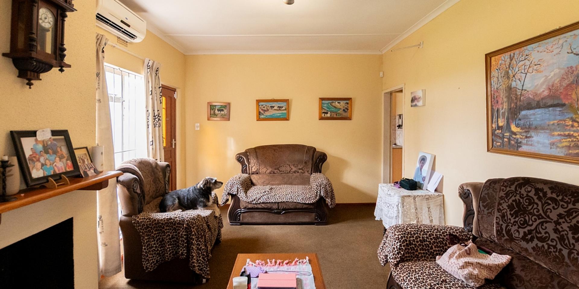 Image 4 of 6