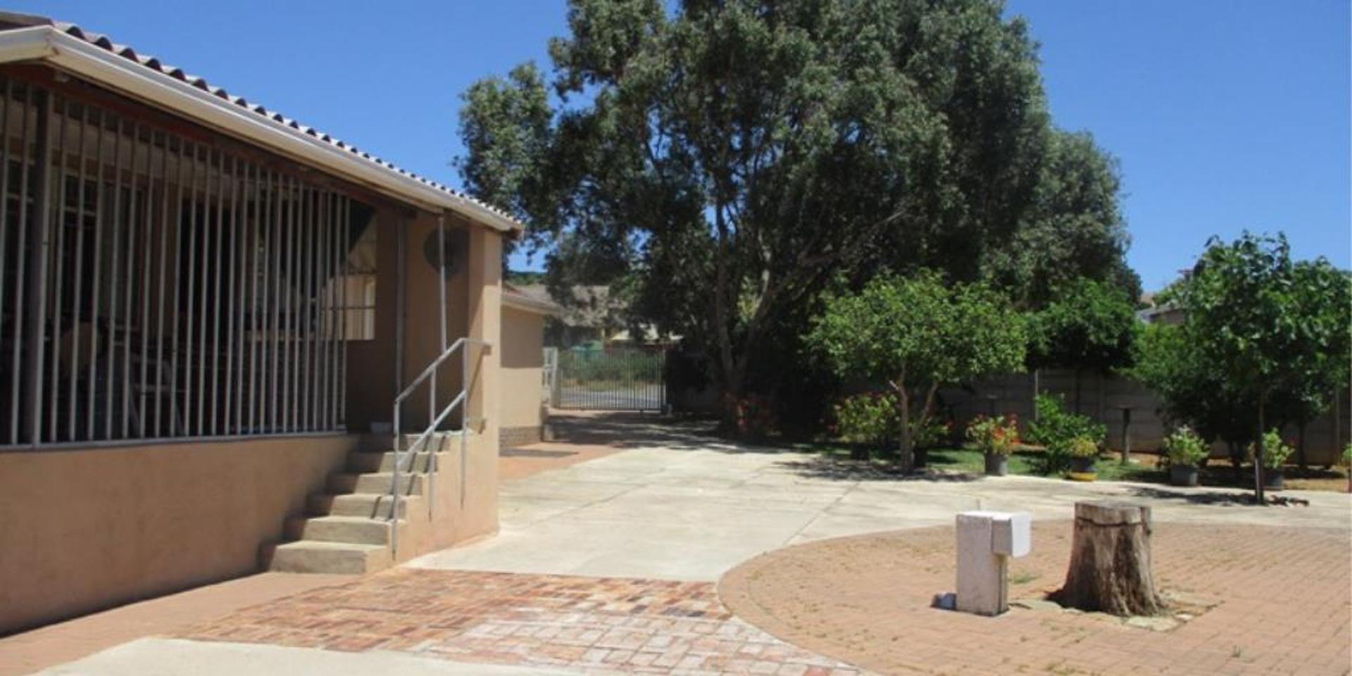 Image 5 of 6
