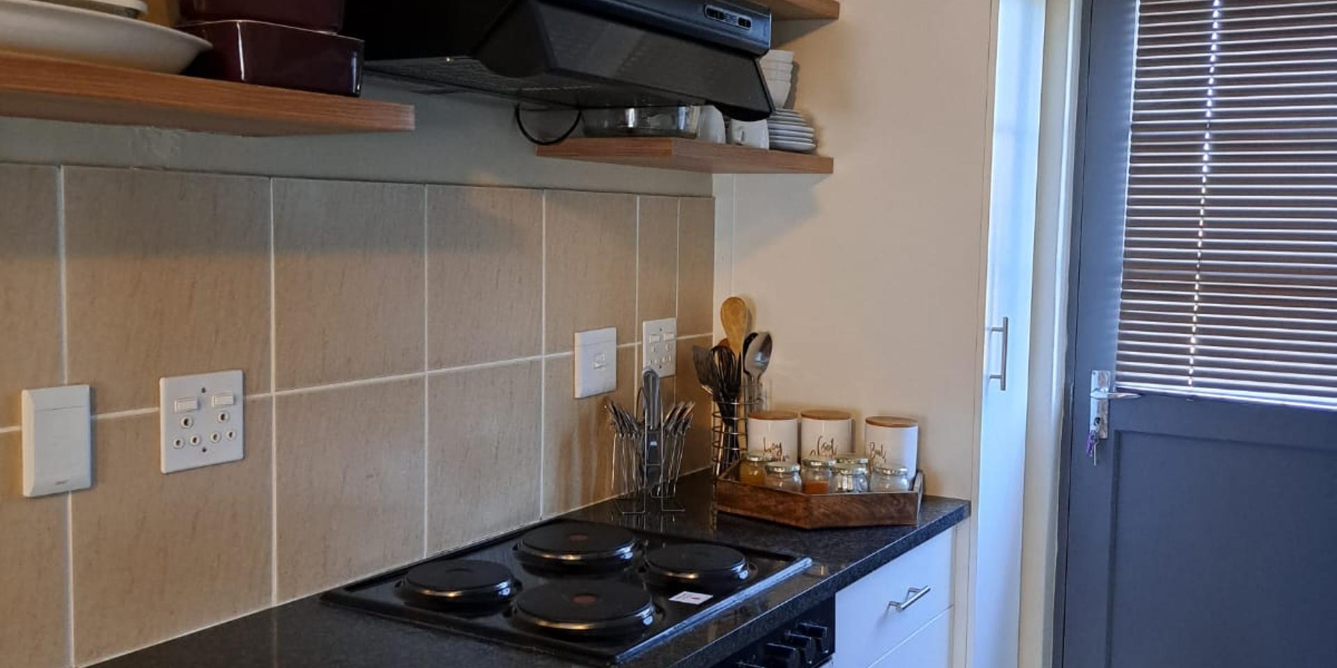 Image 2 of 6