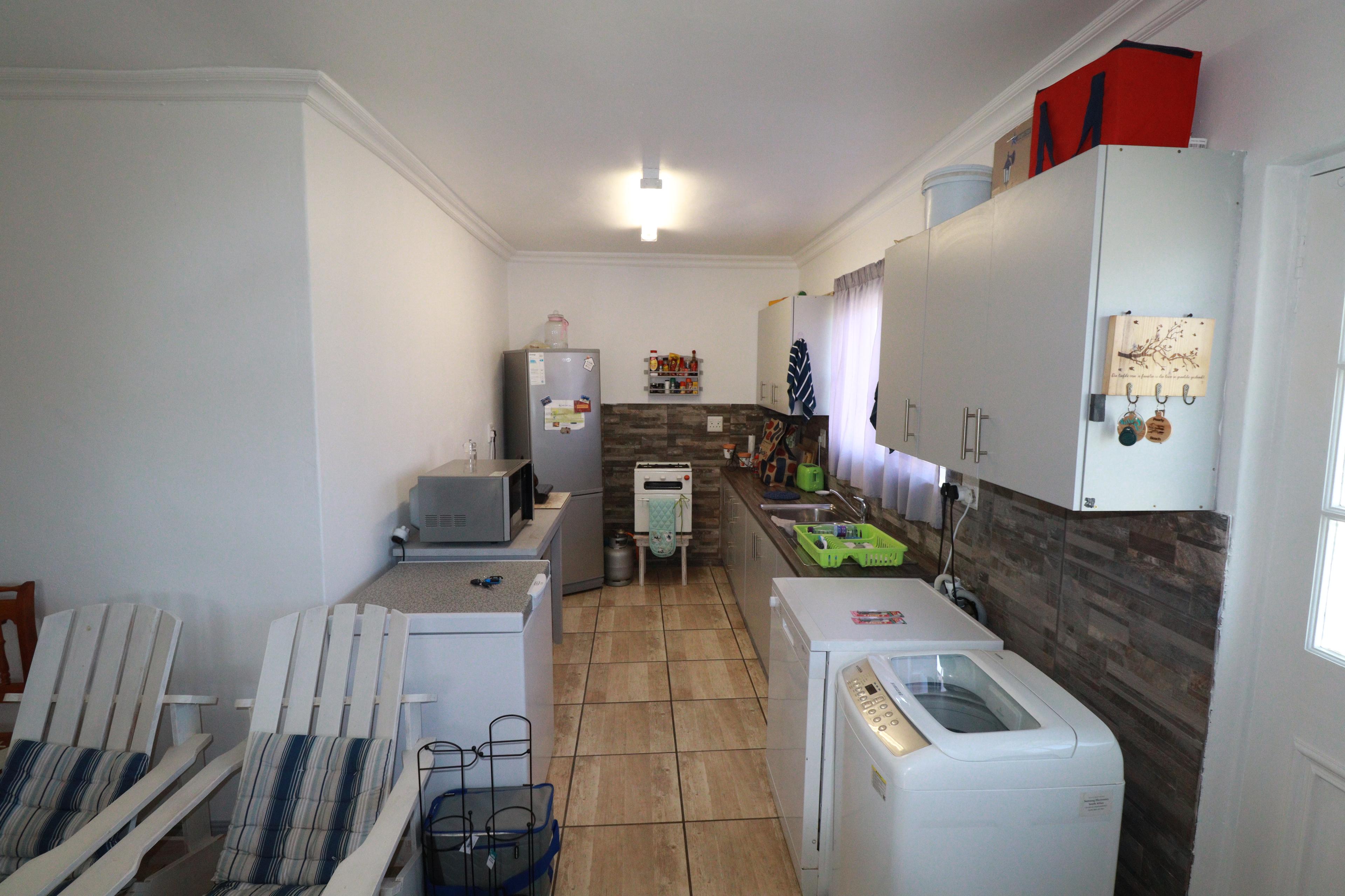 Image 5 of 6