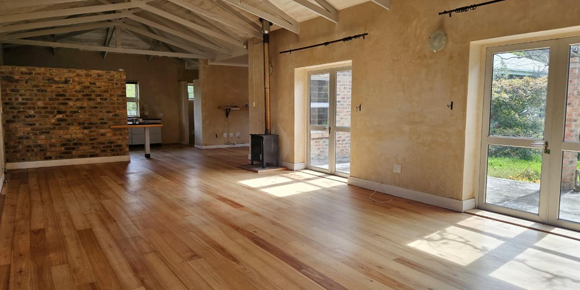 Image 4 of 6
