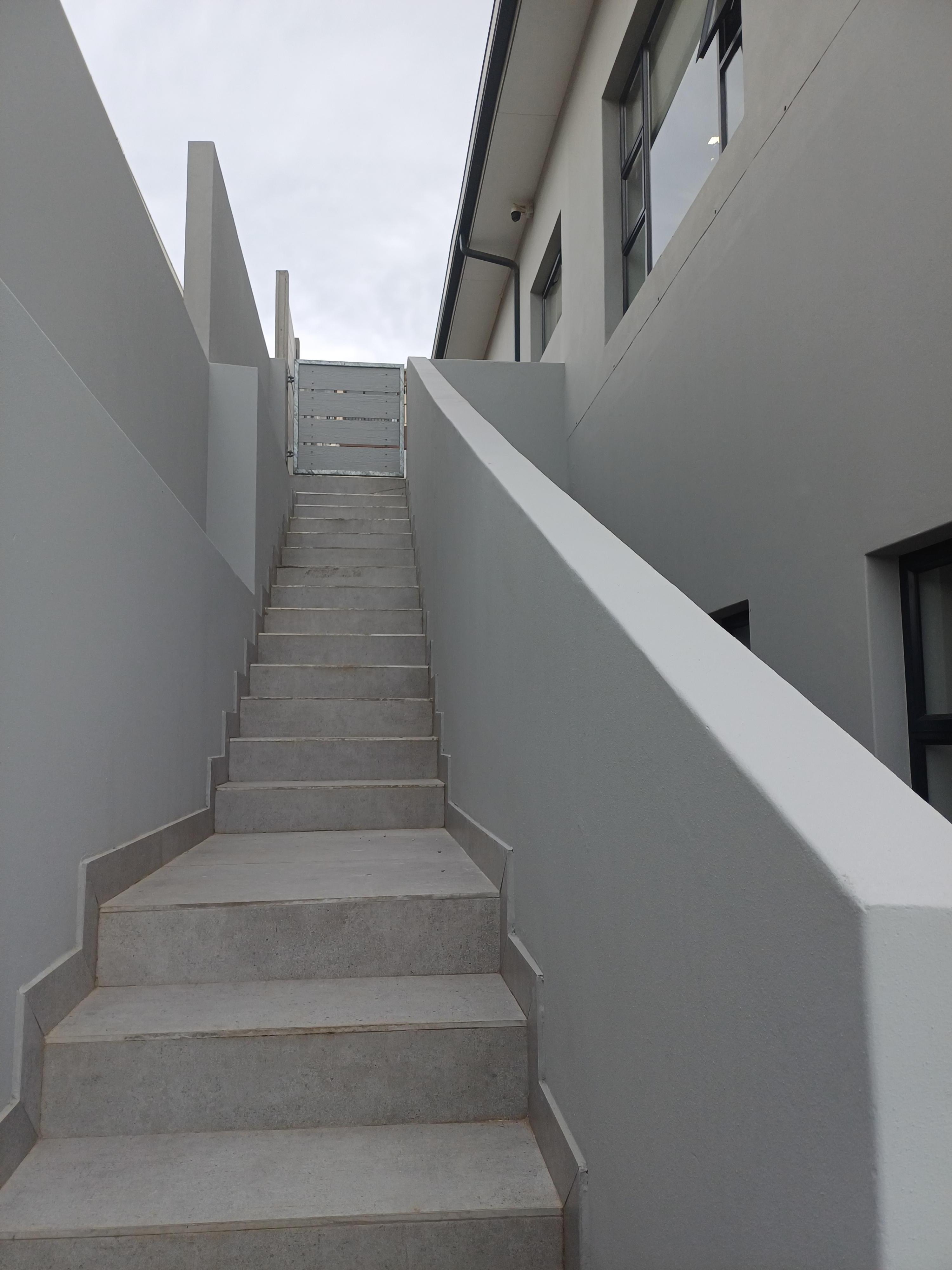 Image 5 of 6