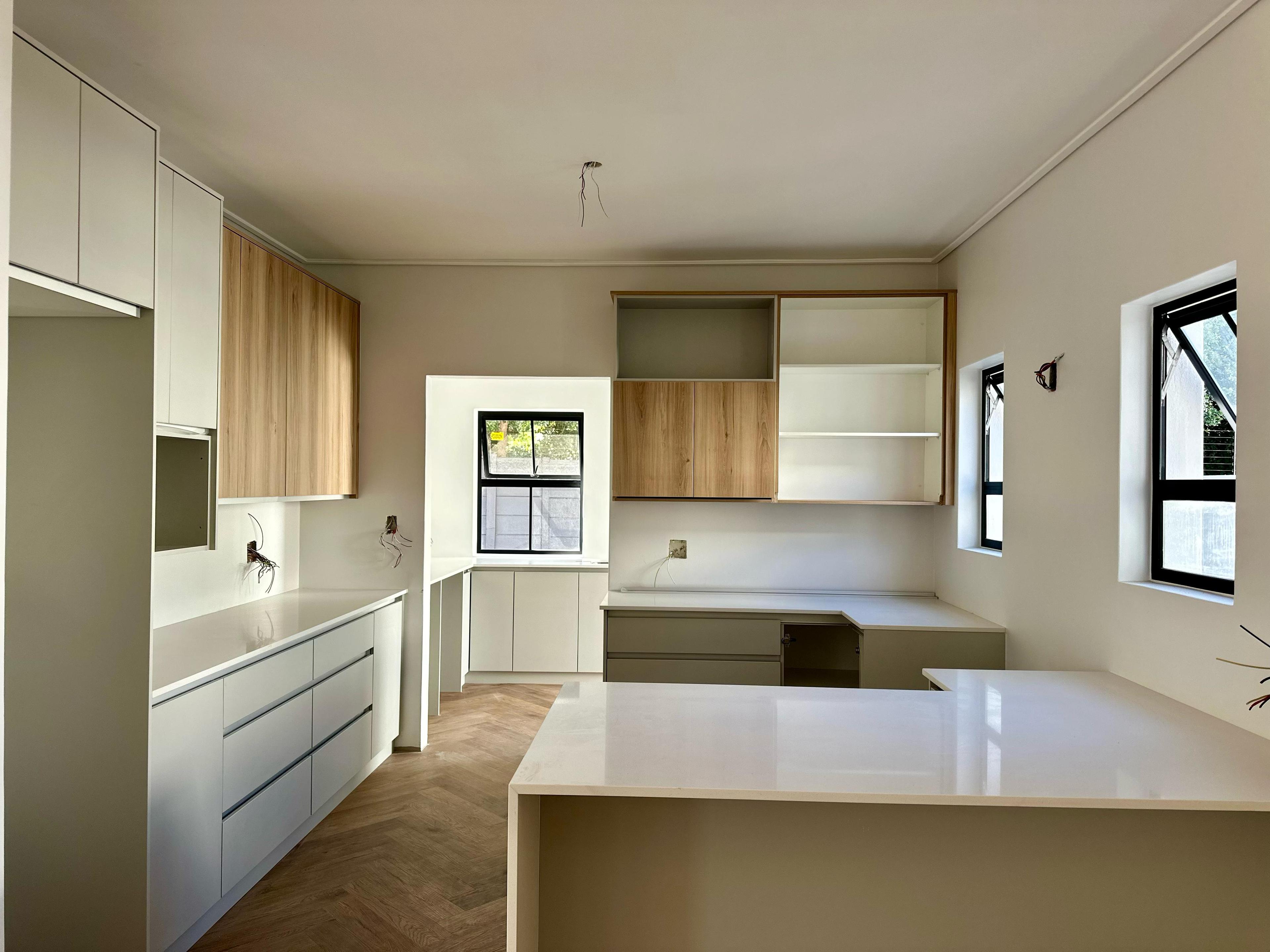 Image 3 of 6