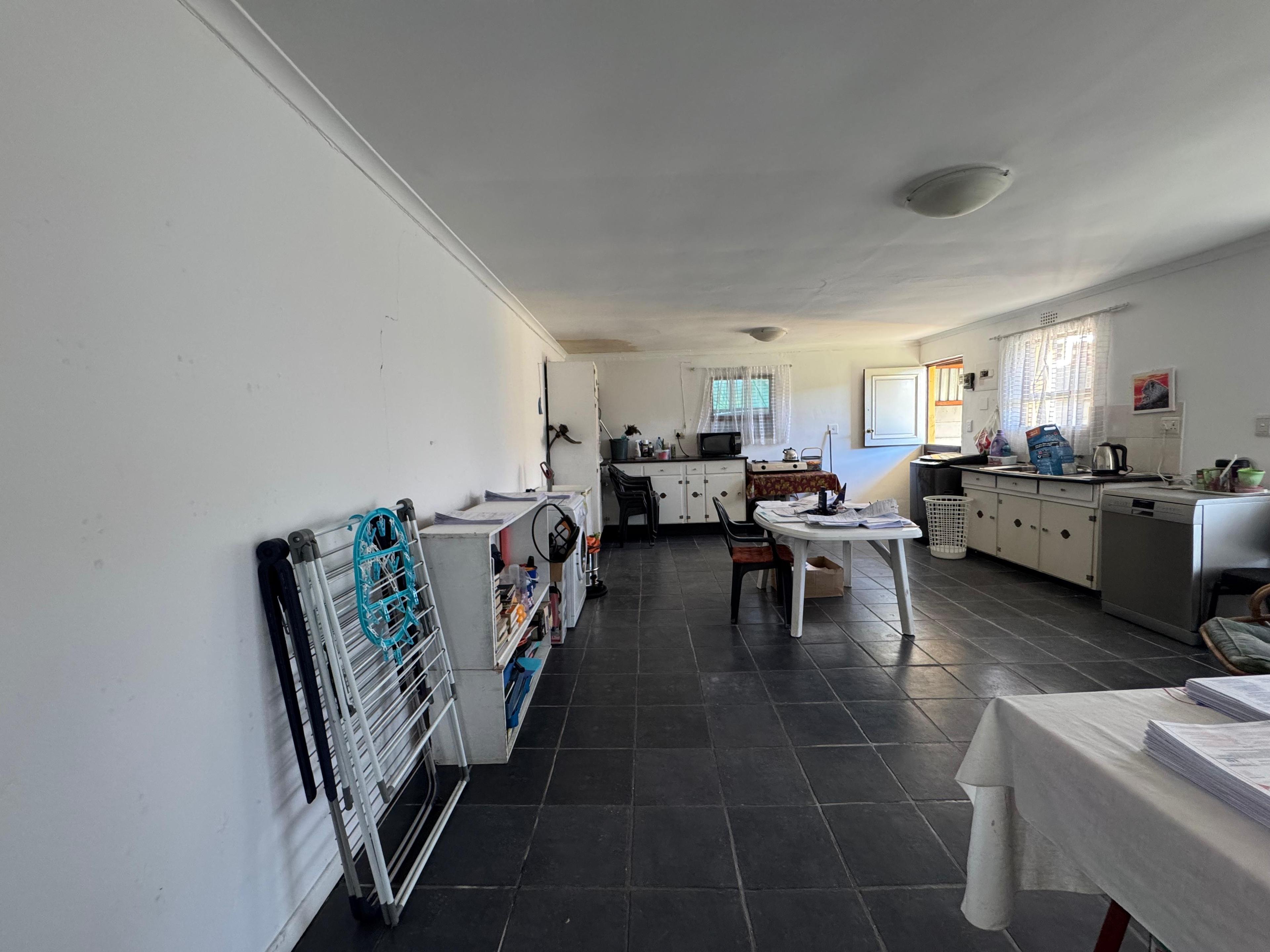 Image 2 of 6