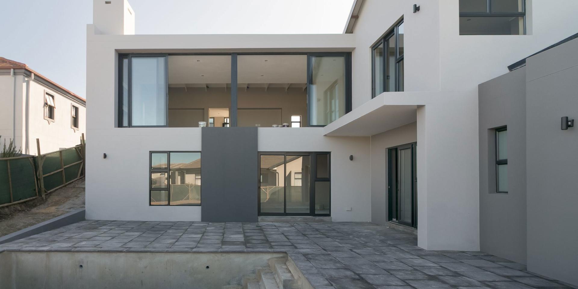 Image 3 of 6