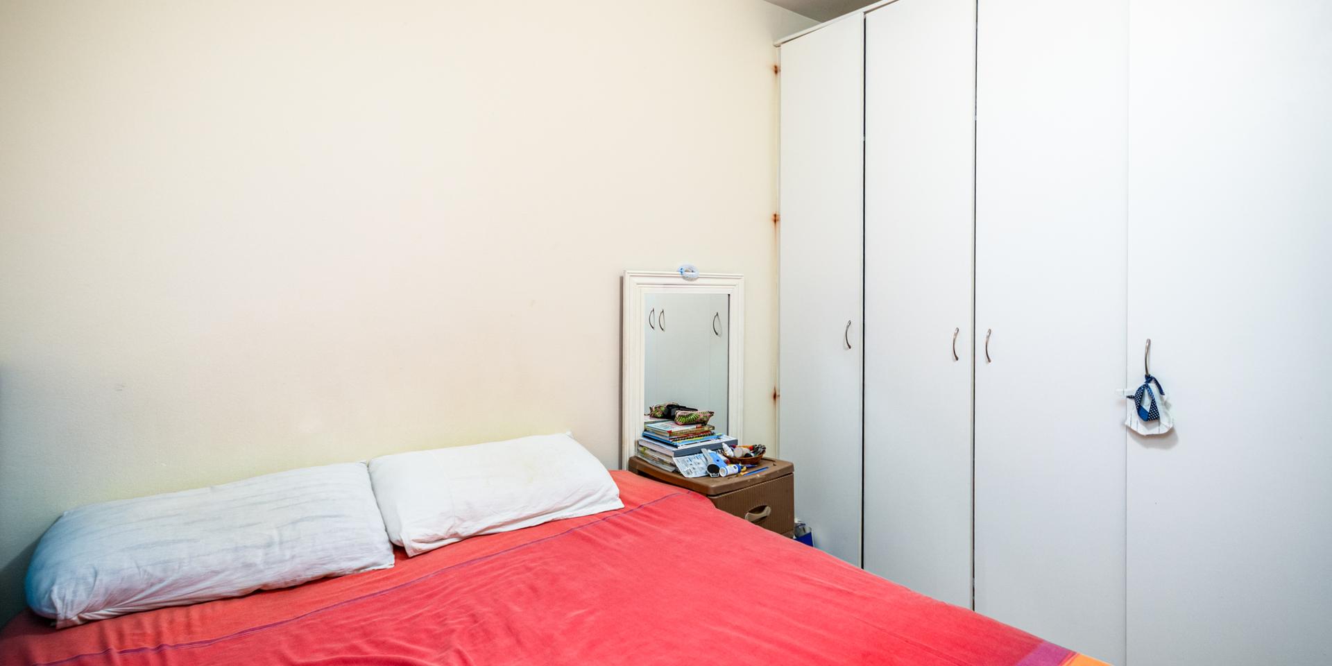 Image 5 of 6