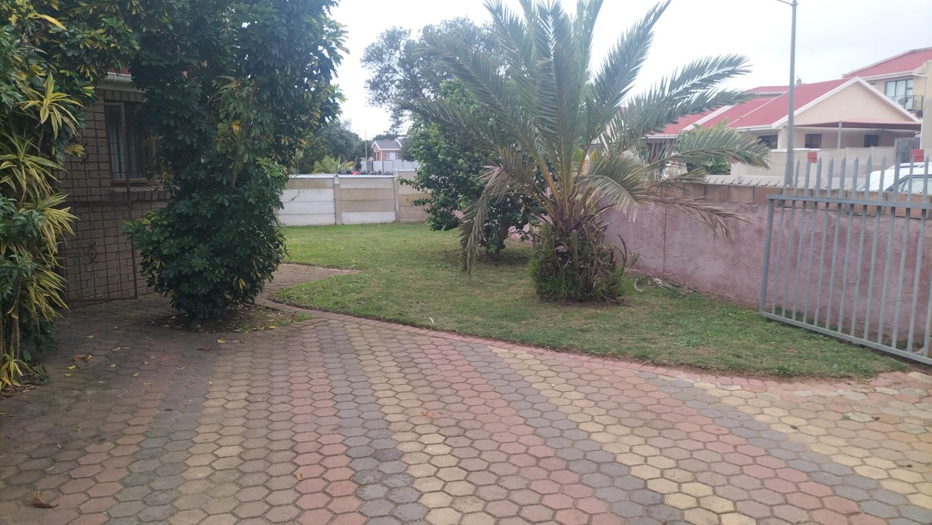 Image 4 of 6