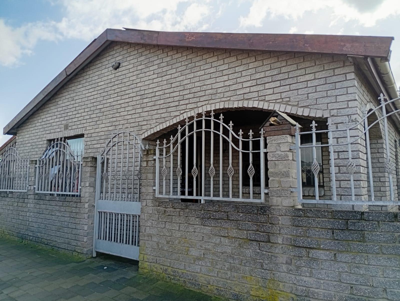 Image 1 of 6