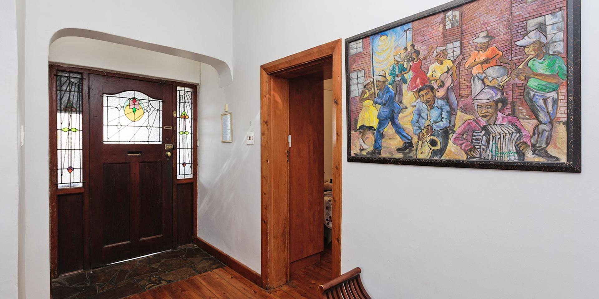 Image 1 of 6