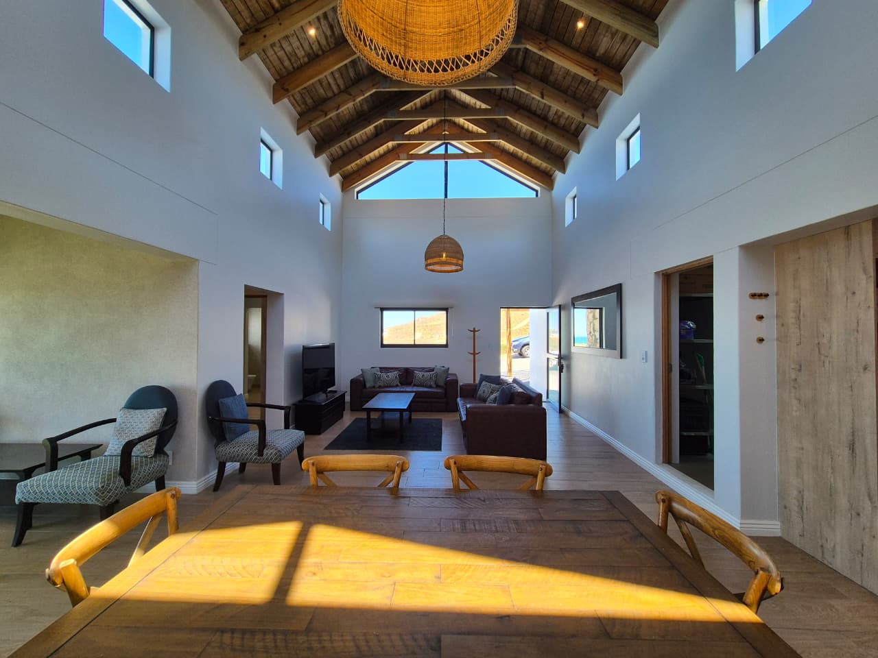 Image 3 of 6