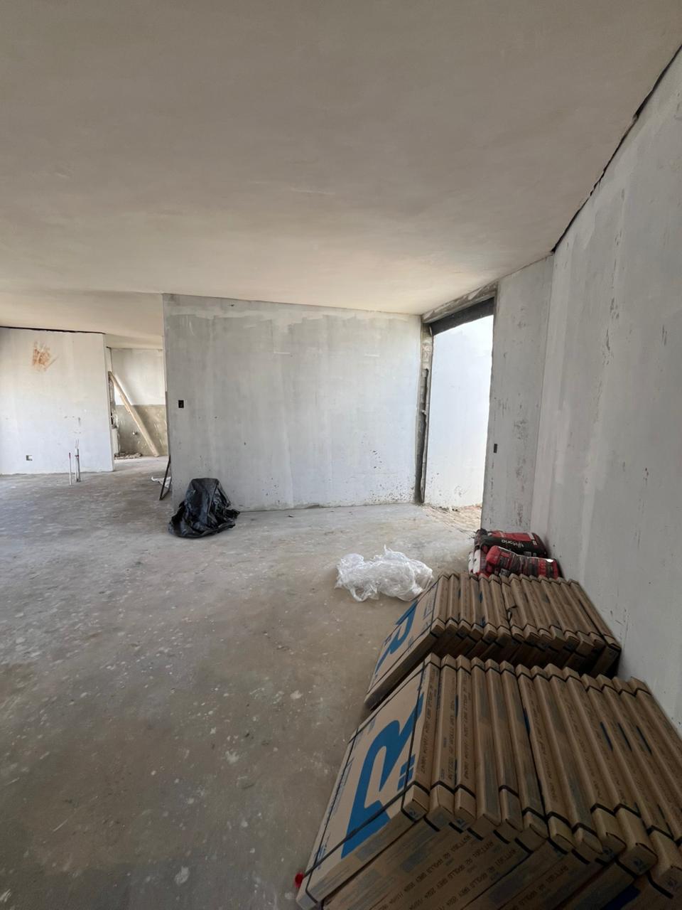 Image 3 of 6