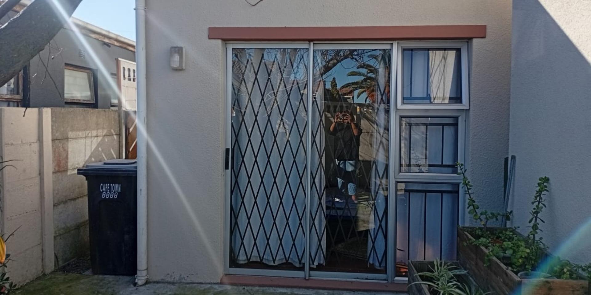 Image 5 of 6