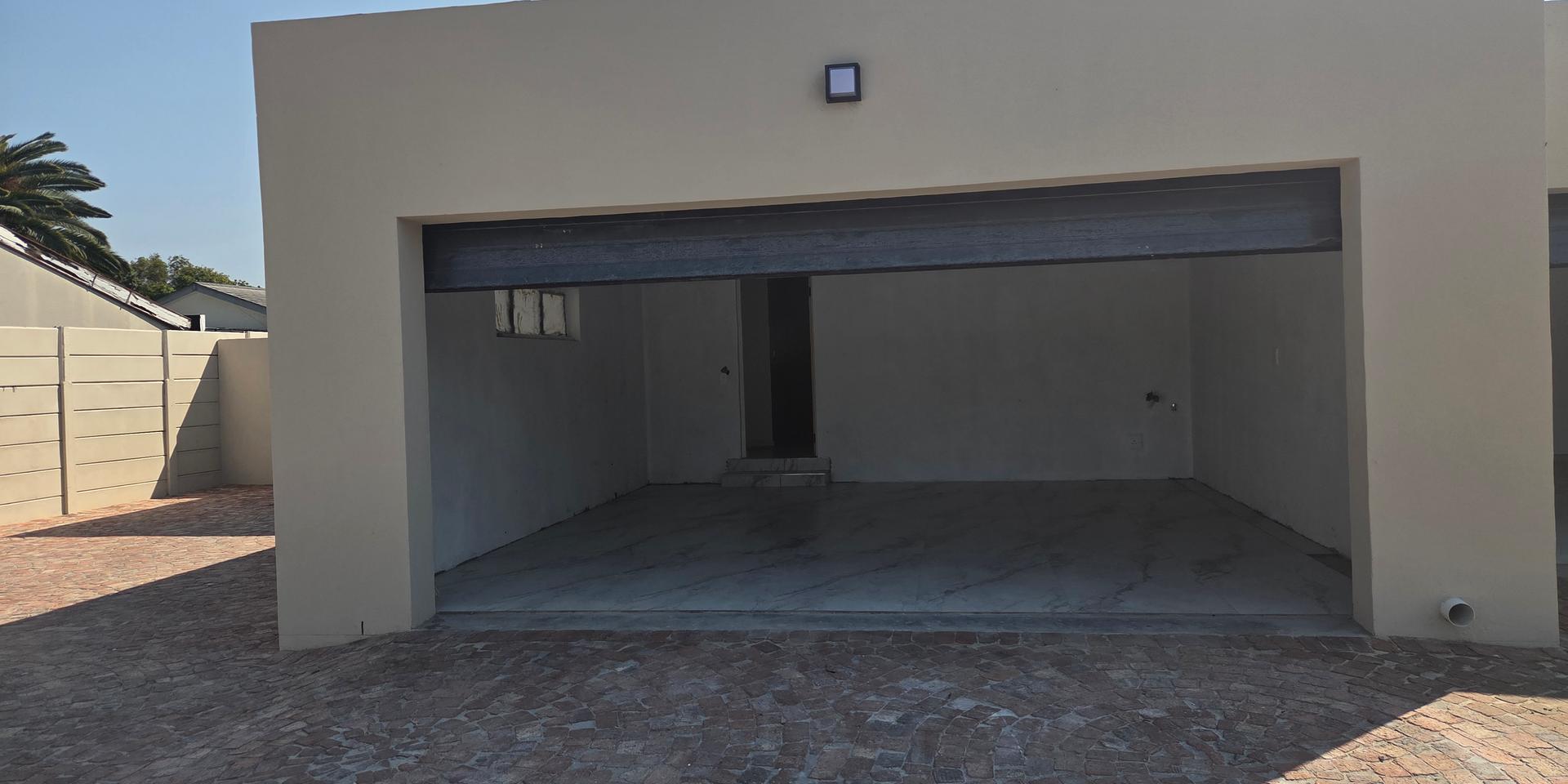 Image 2 of 6