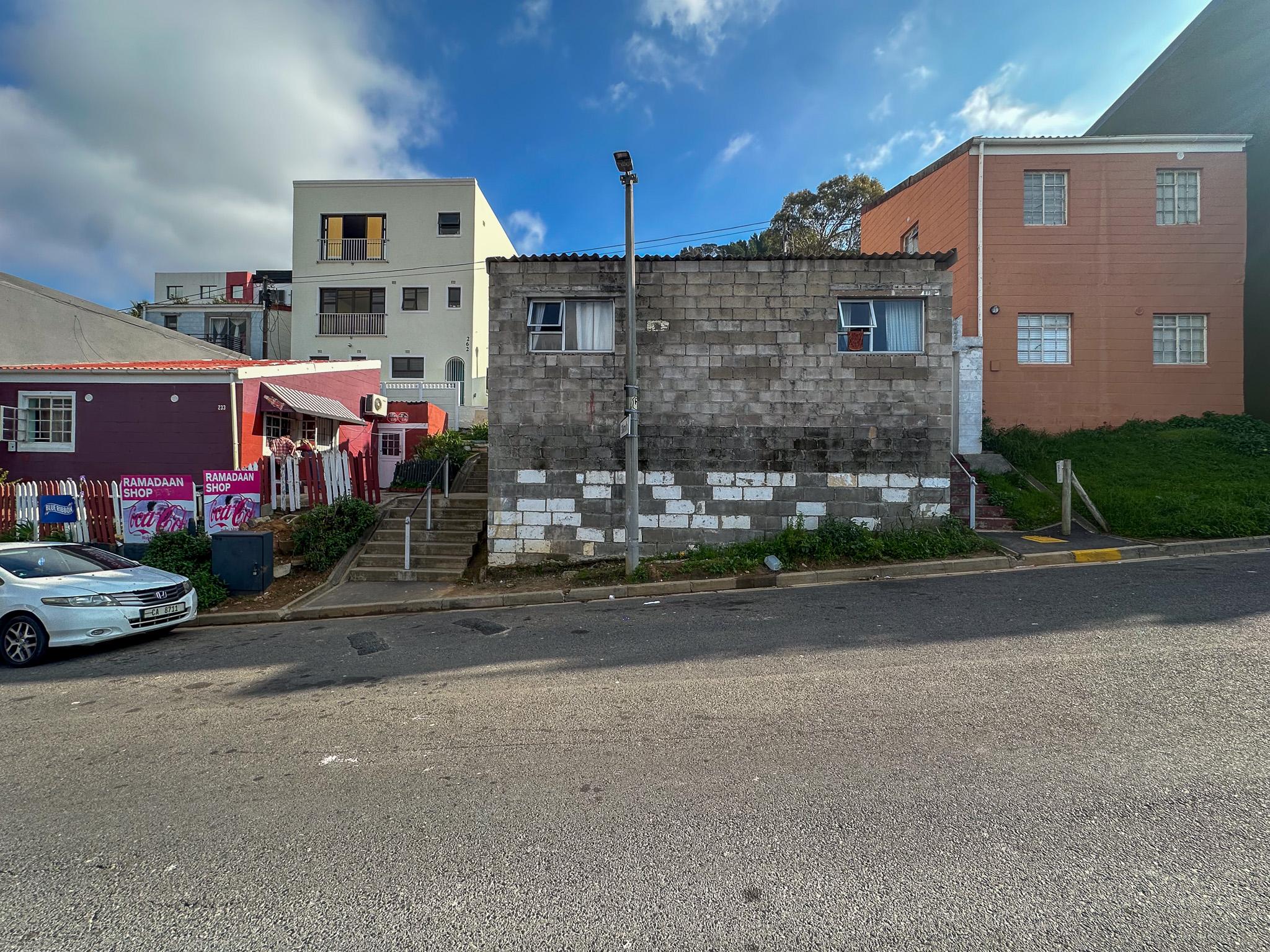 Image 4 of 6