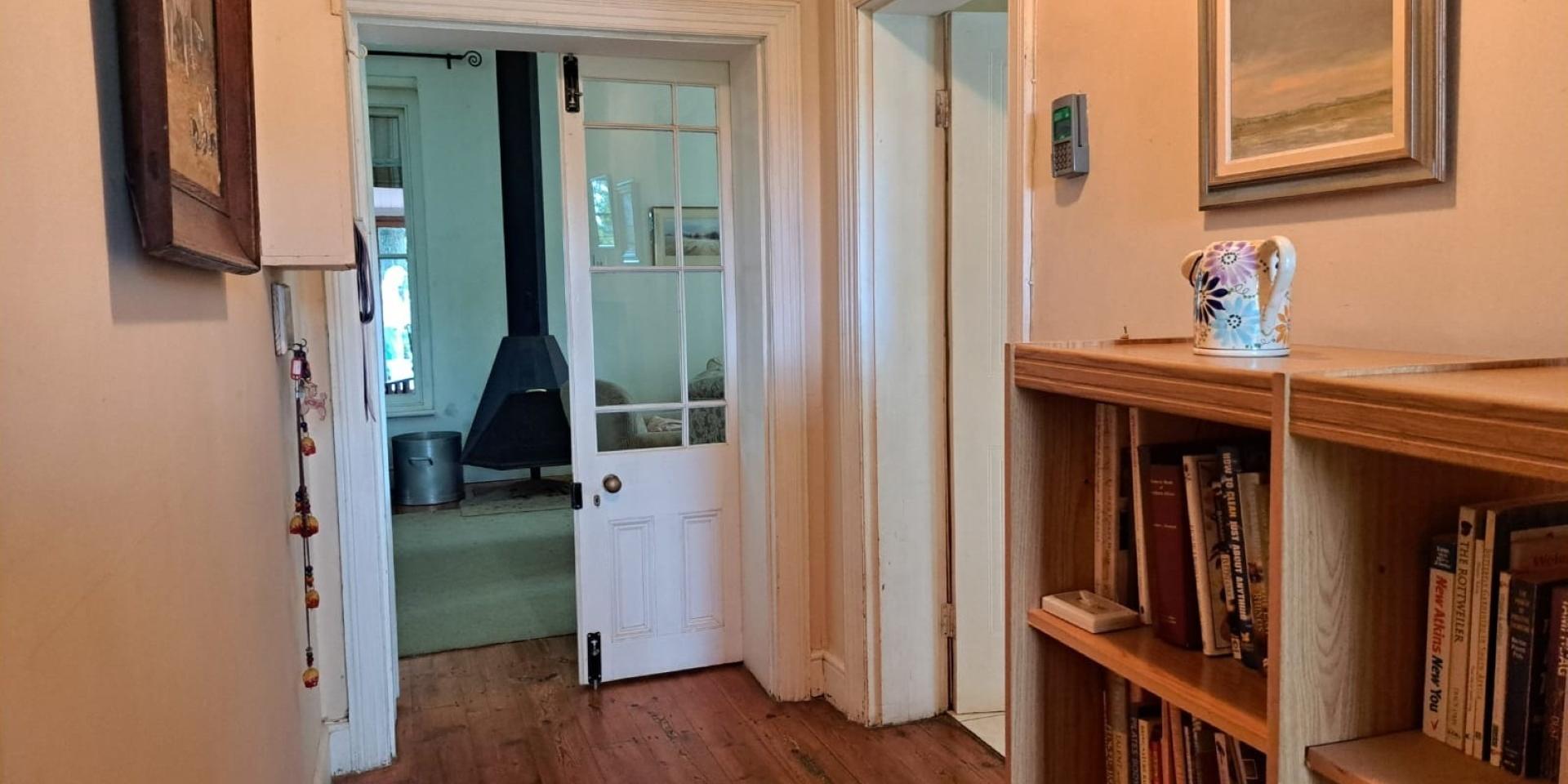 Image 4 of 6