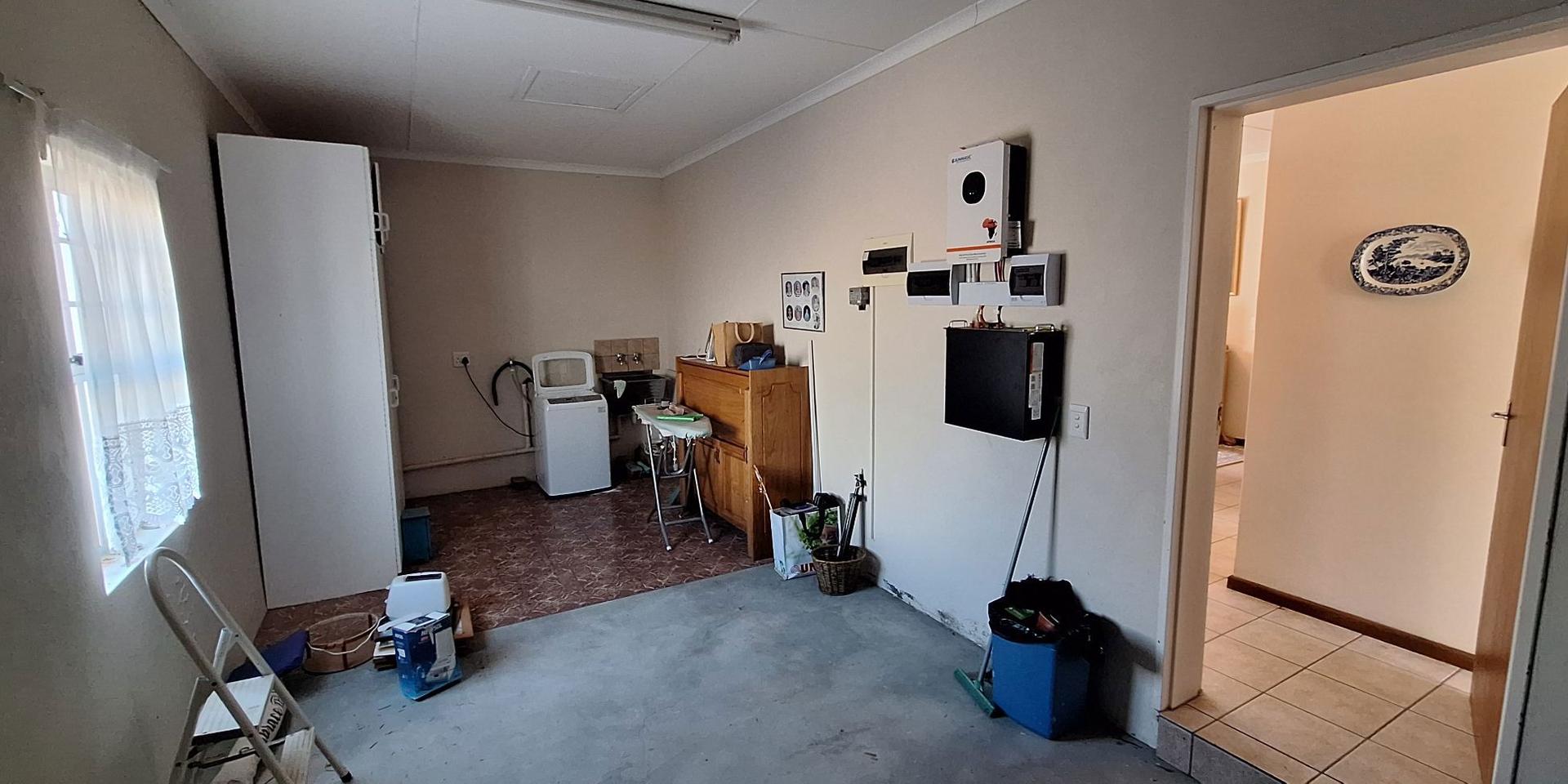Image 2 of 6