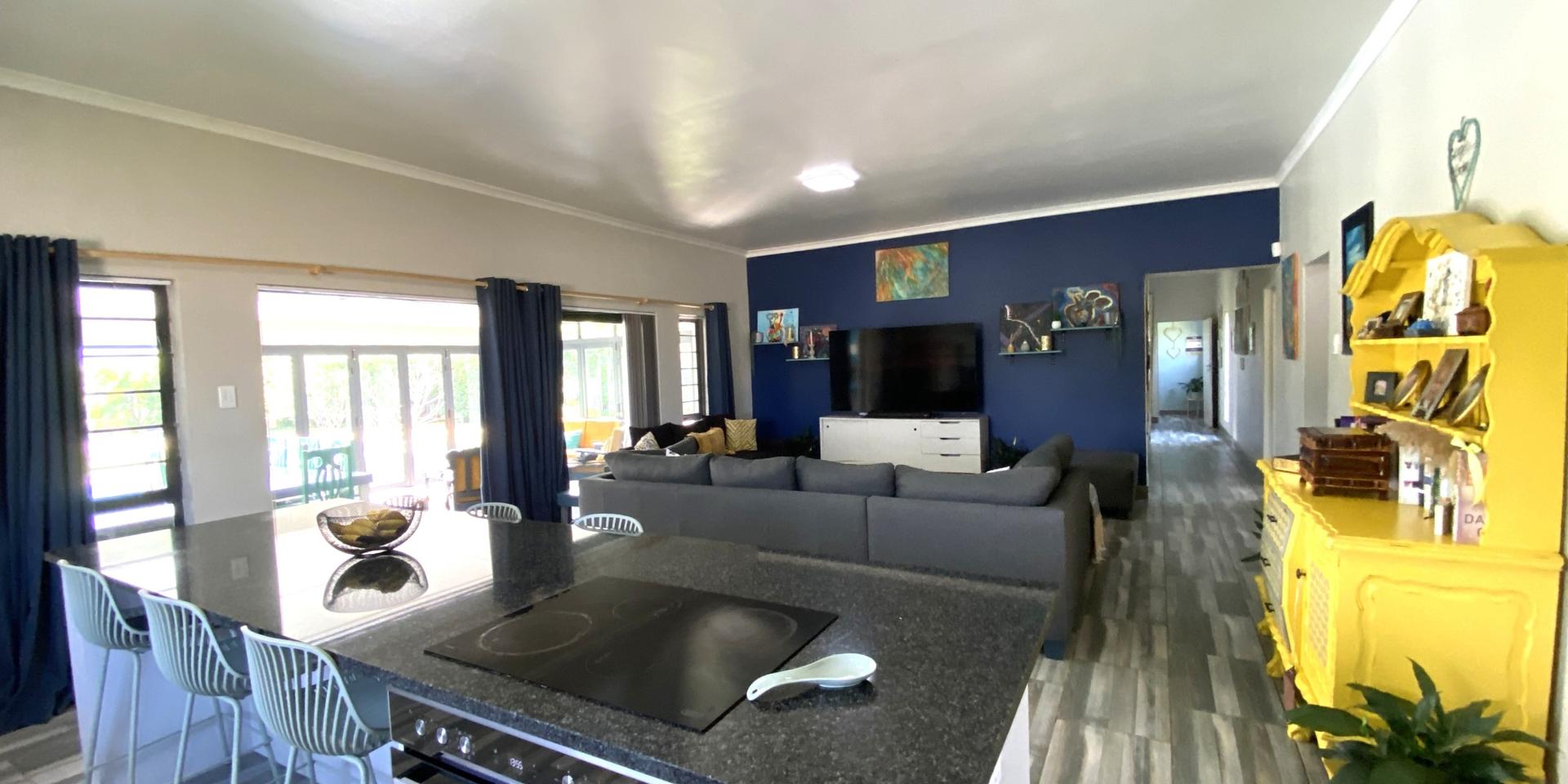 Image 4 of 6