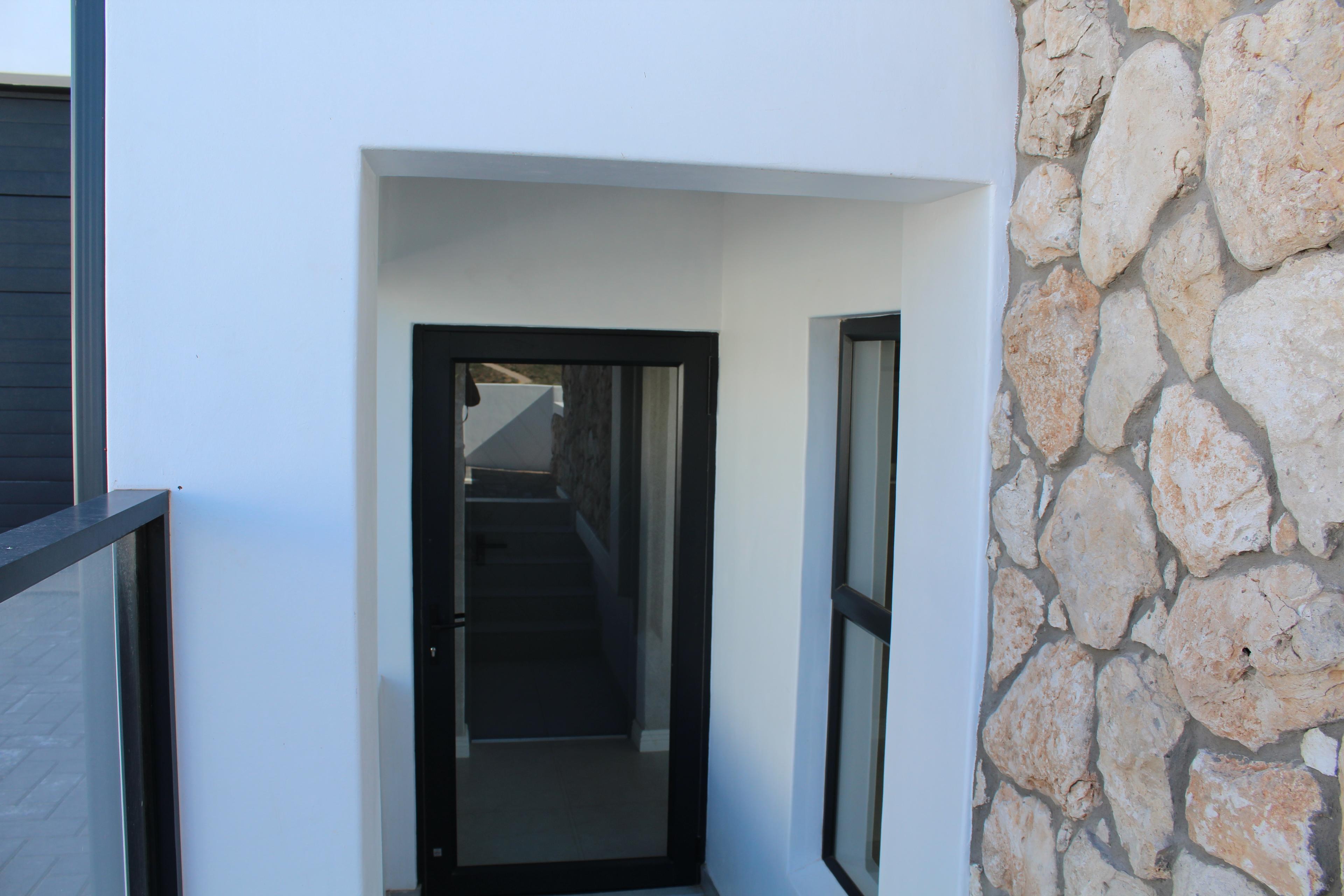 Image 5 of 6
