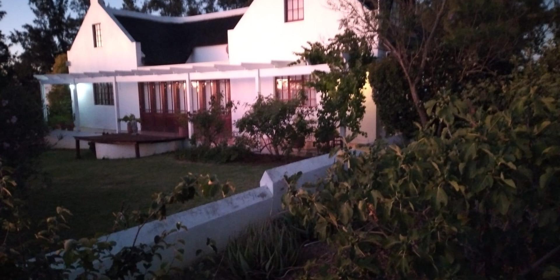 Image 2 of 6