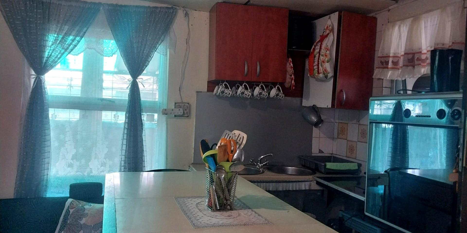 Image 5 of 6