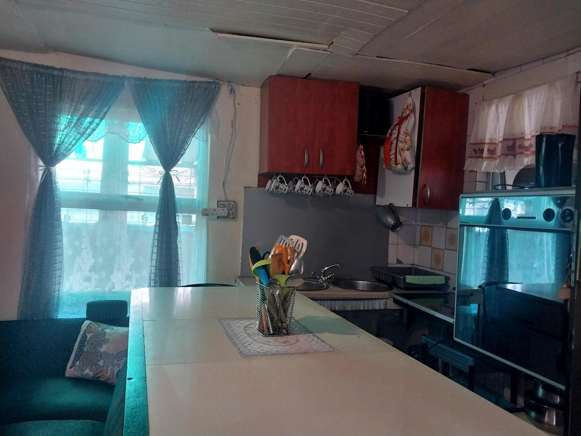 Image 5 of 6