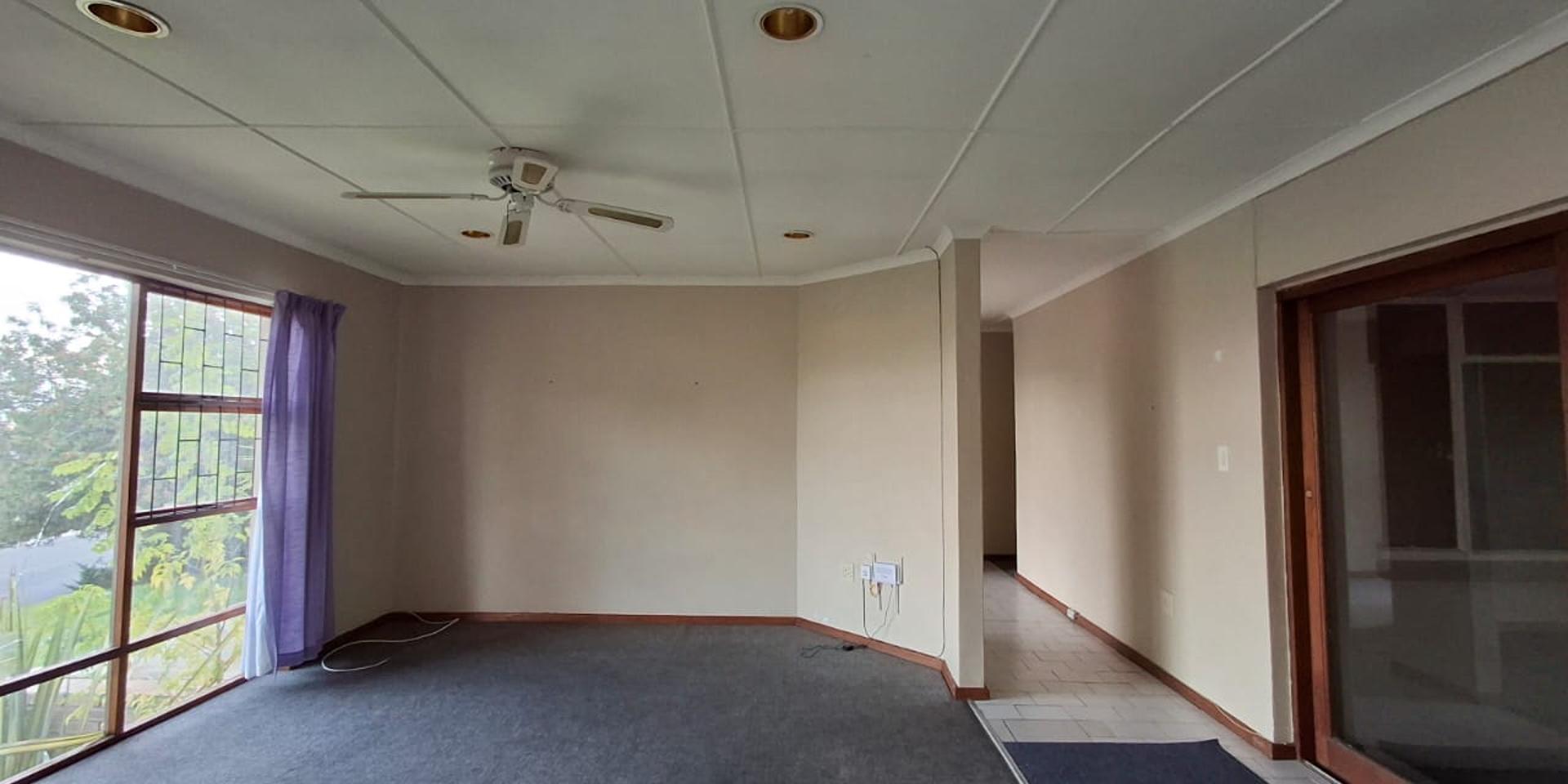 Image 4 of 6