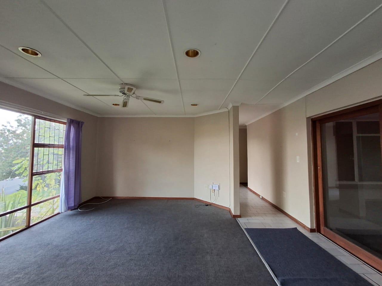 Image 4 of 6