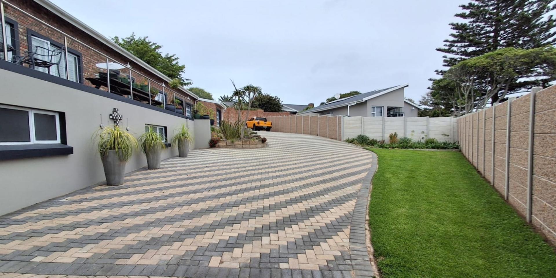 Image 4 of 6