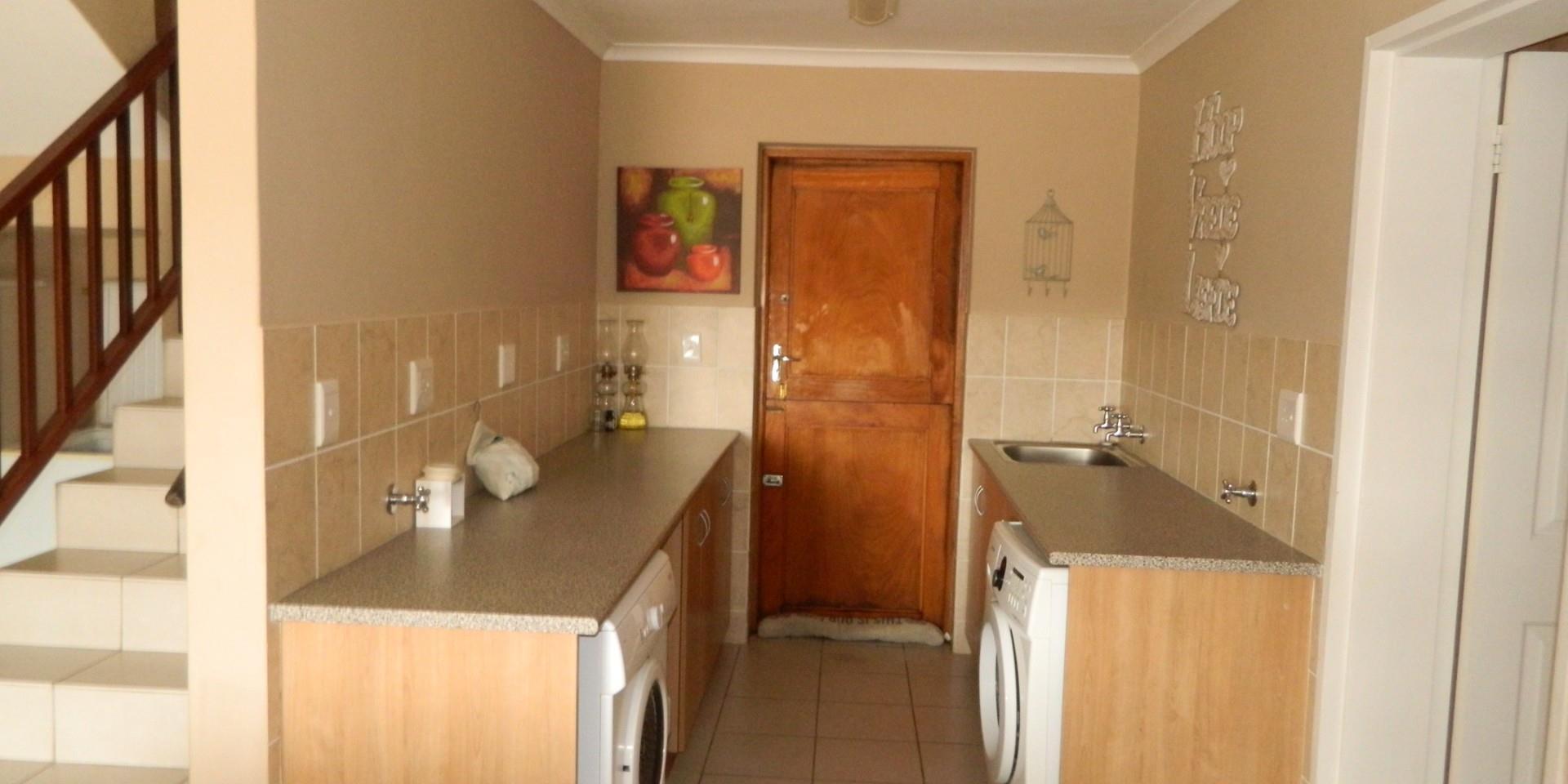 Image 3 of 6