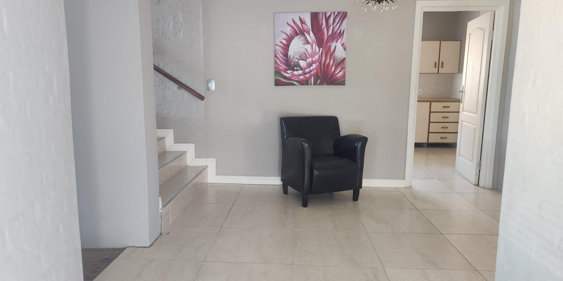 Image 3 of 6