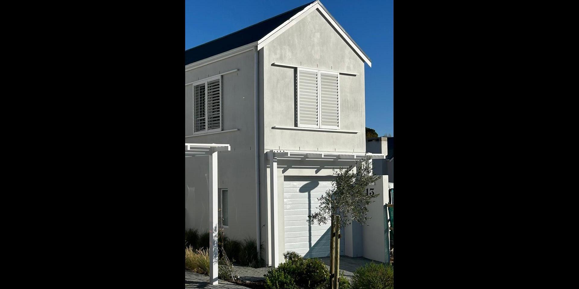 Image 2 of 6