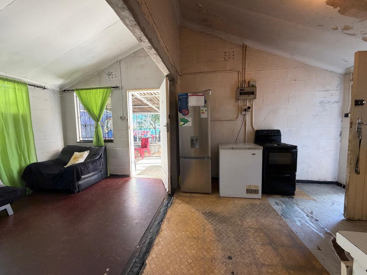 Image 1 of 6