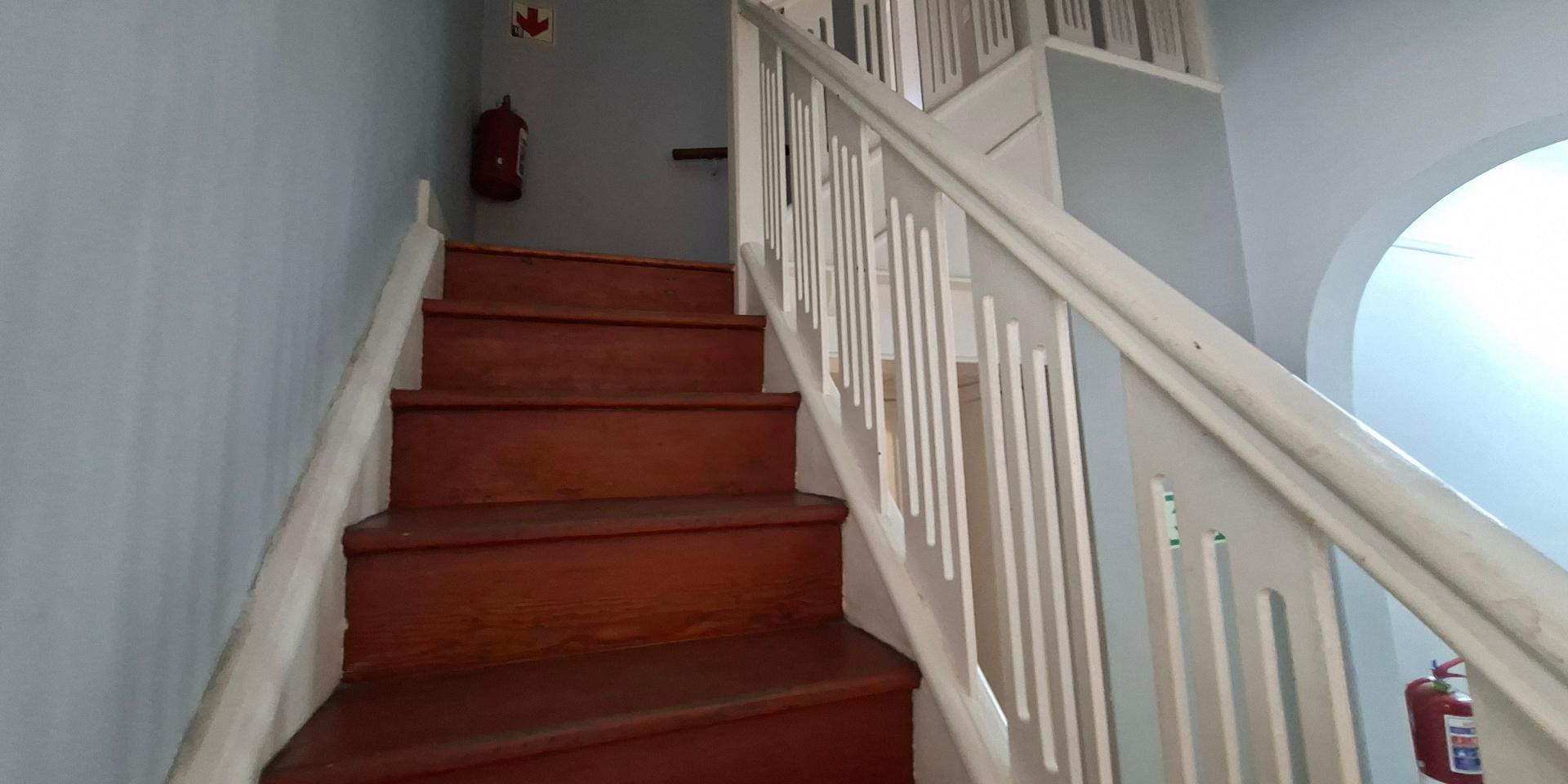 Image 5 of 6