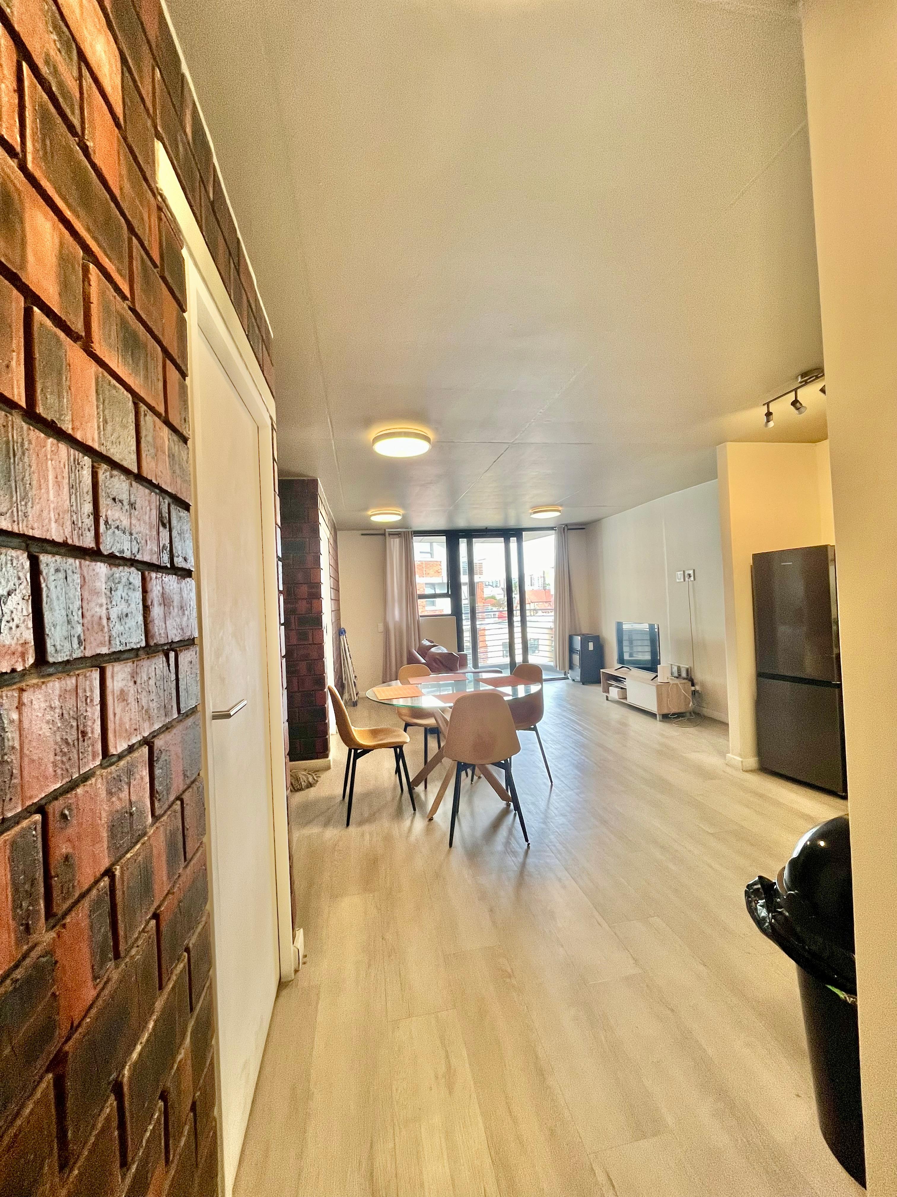 Image 2 of 6