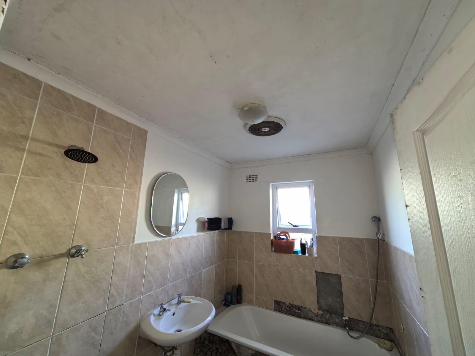 Image 2 of 6
