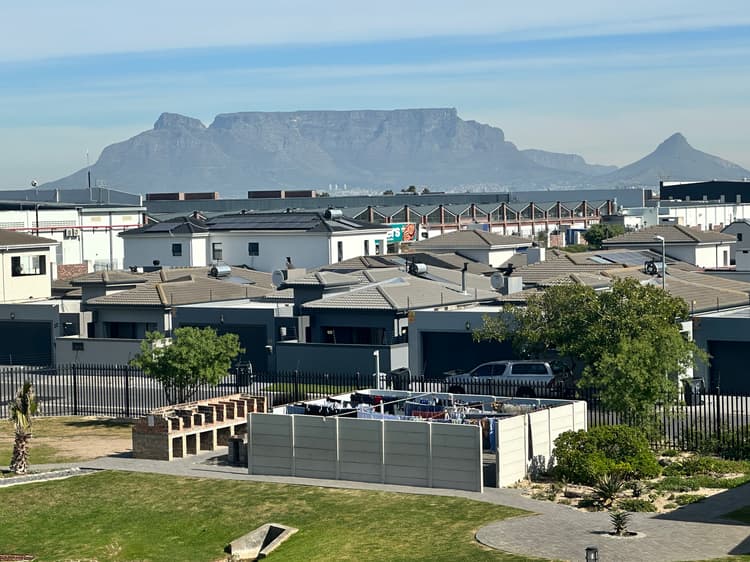 Main property image