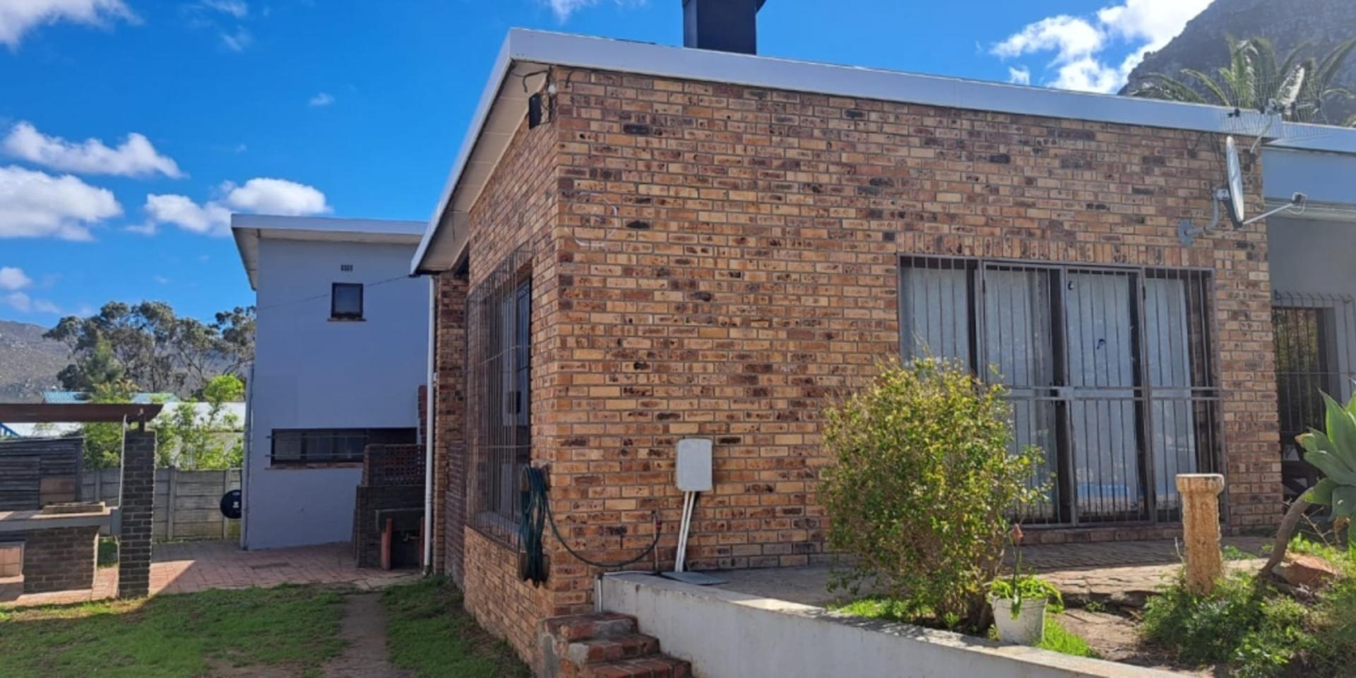 Image 4 of 6