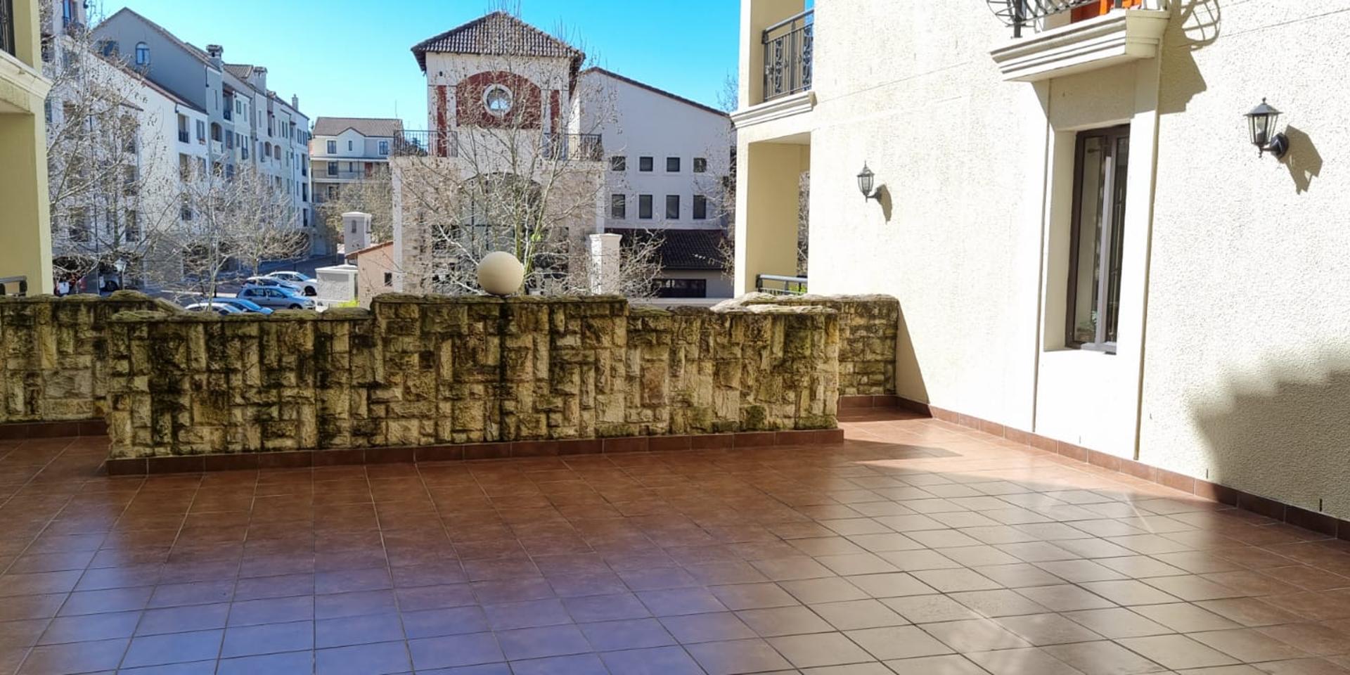 Image 2 of 6