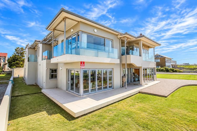 Main property image
