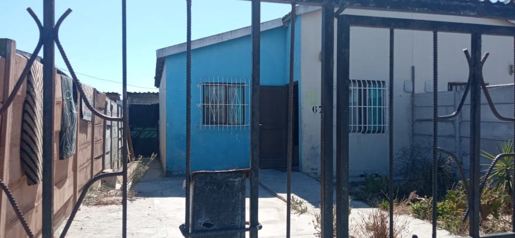 Image 1 of 6