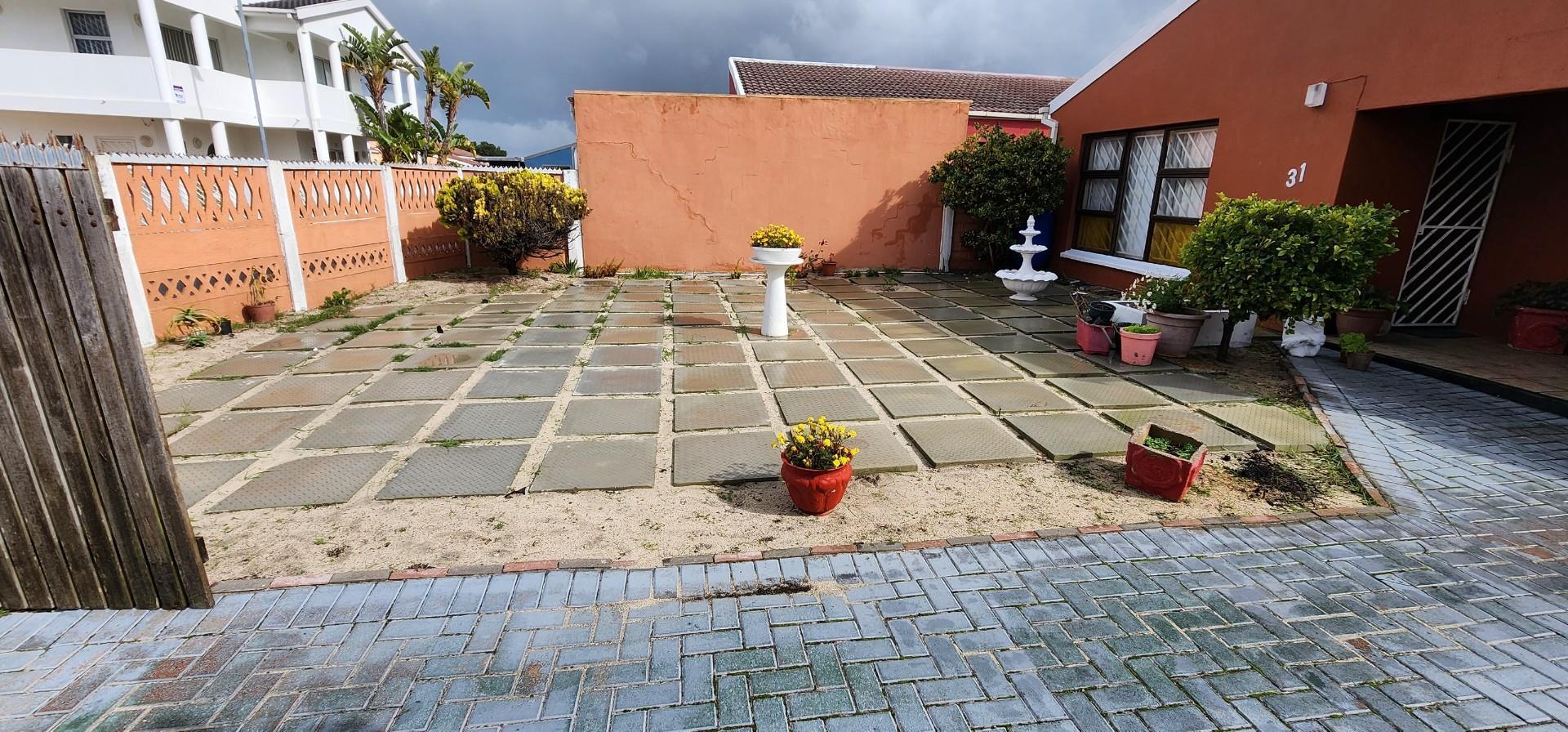 Image 4 of 6