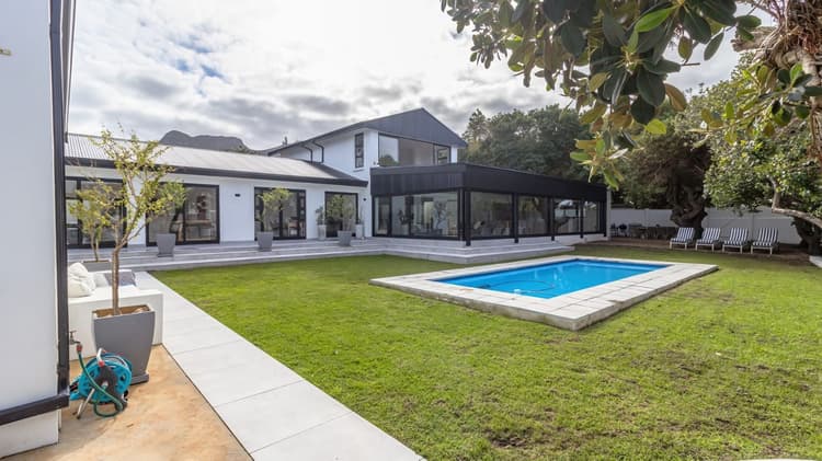 Main property image