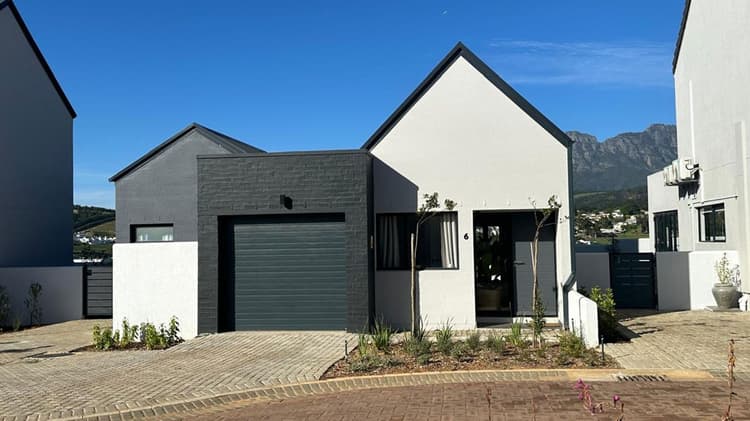 Main property image
