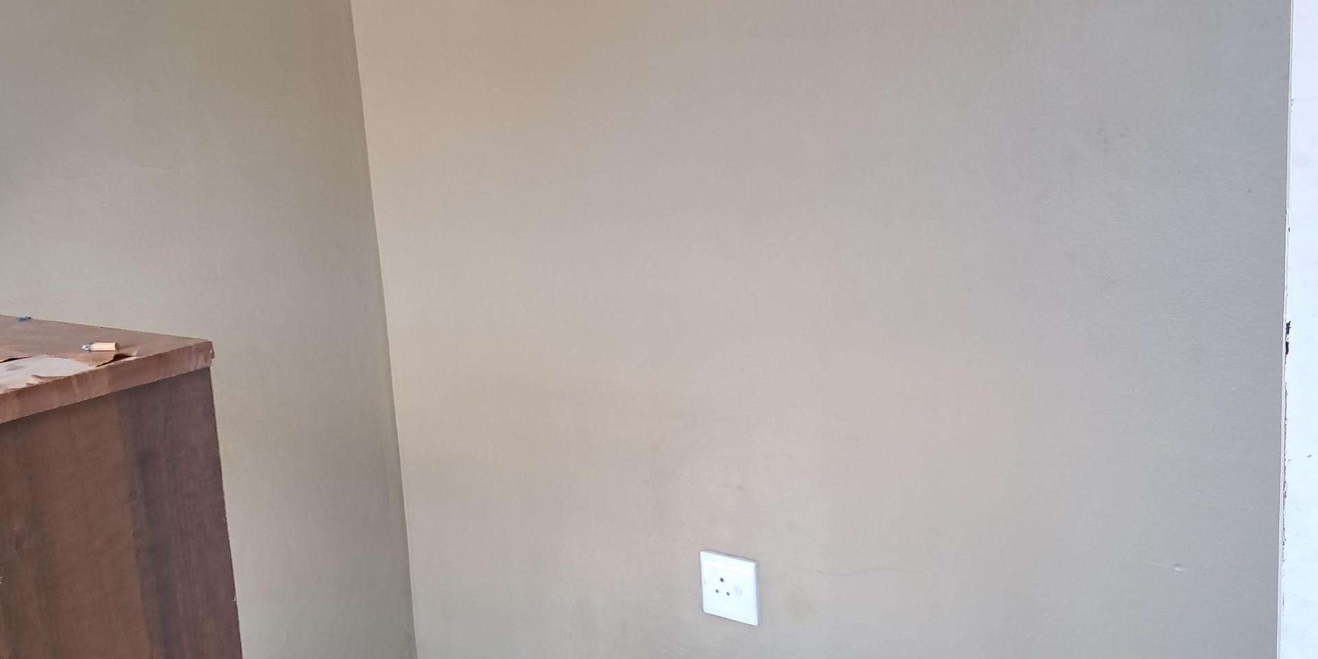 Image 3 of 6