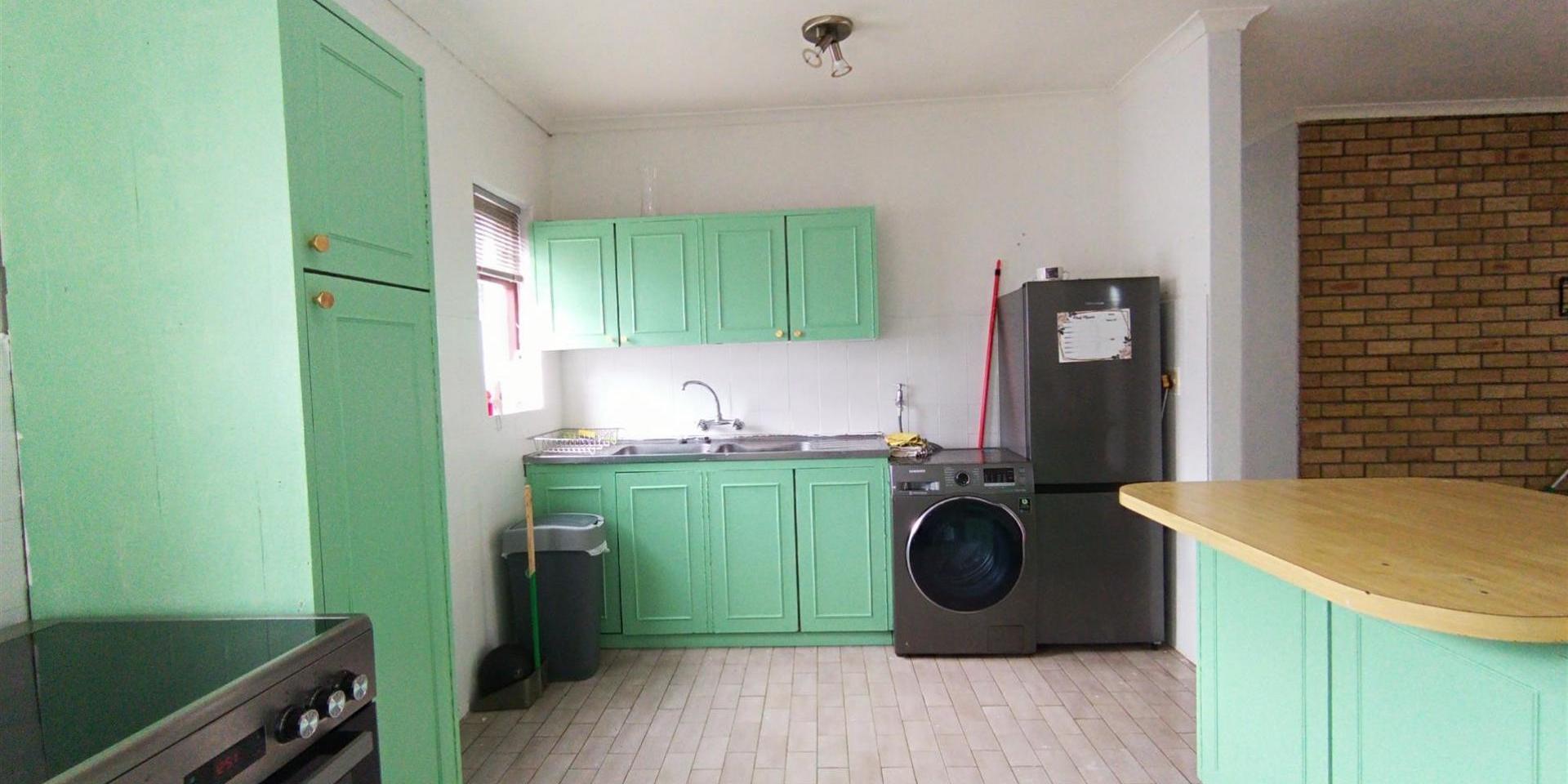 Image 5 of 6