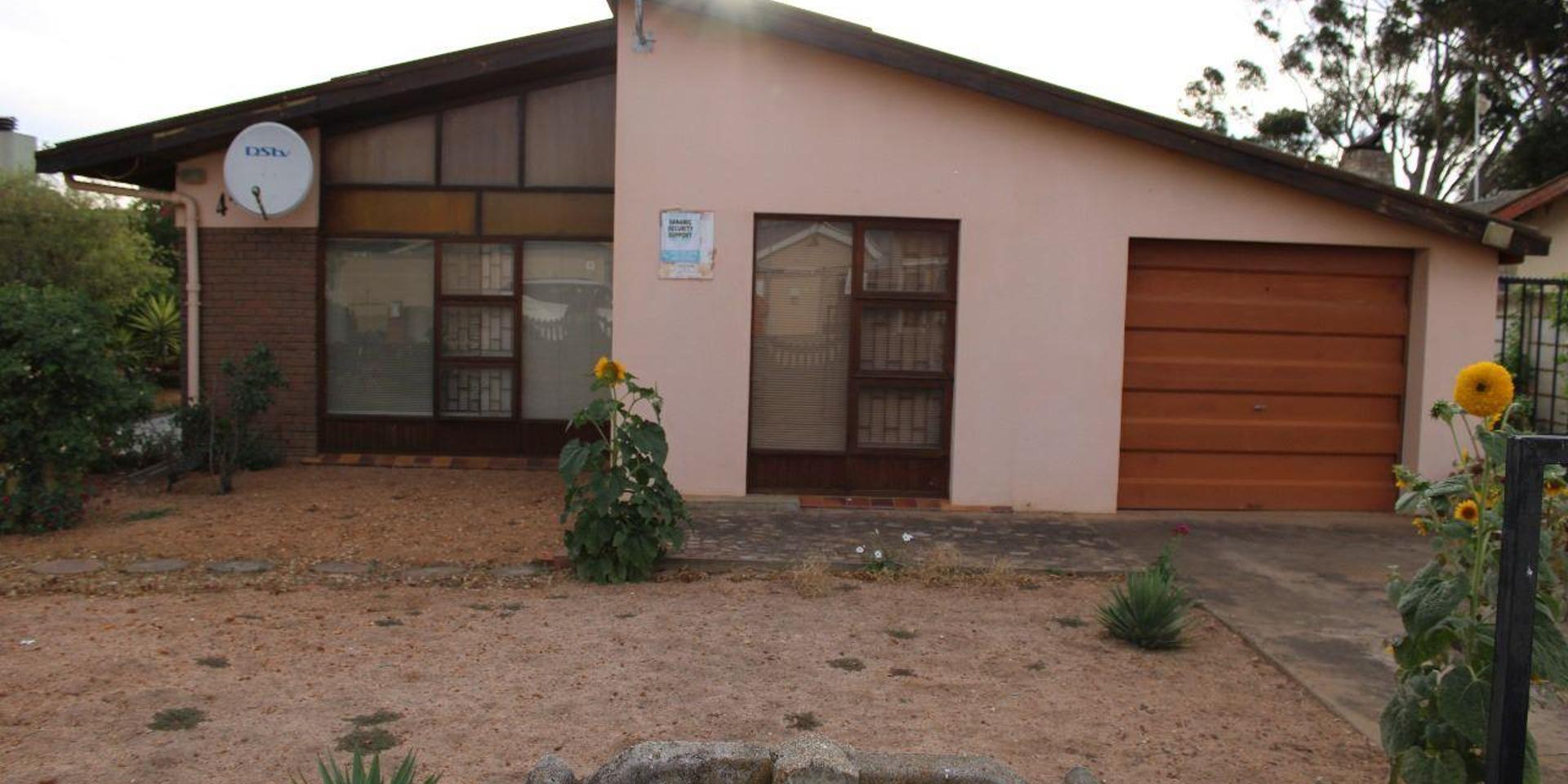 Image 4 of 6