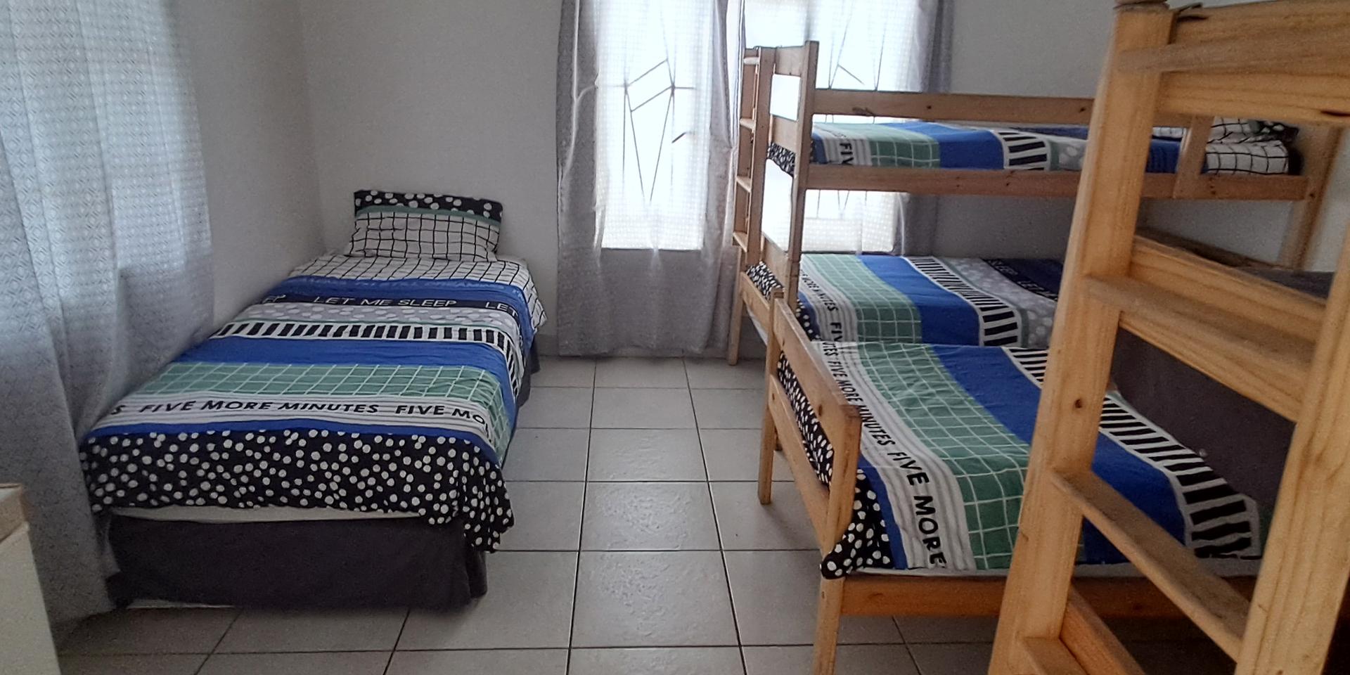 Image 4 of 6