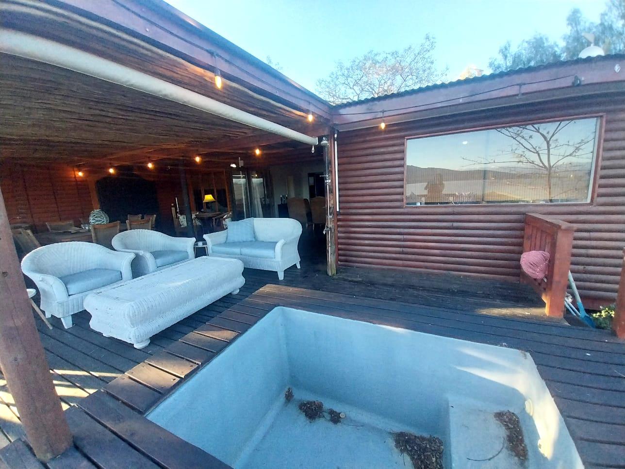 Image 4 of 6
